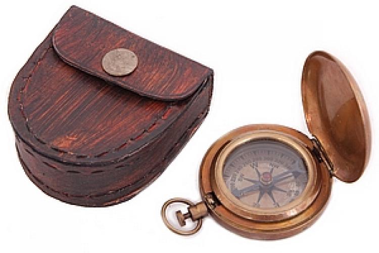 Компас 2" кожаном  футляре №138