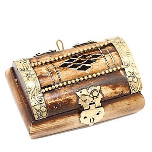 Шкатулка с инкрустацией (кость)  №48