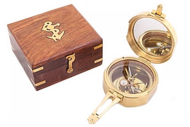 Компас "Брантон"   в деревянном футляре №155