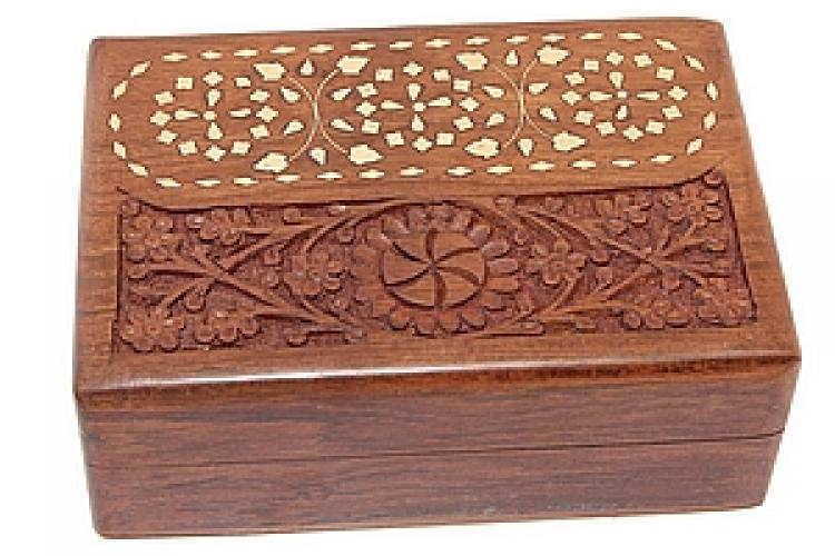 Шкатулка (дерево) с инкрустацией 17*12*6 №101