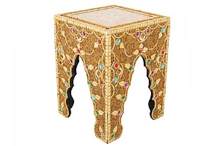 Стол с декор. отделкой  №115