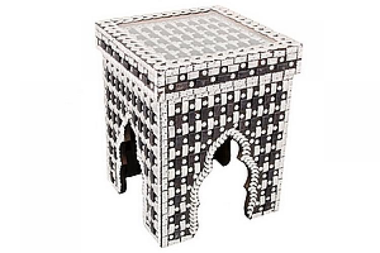 Стол с декор. отделкой  №17