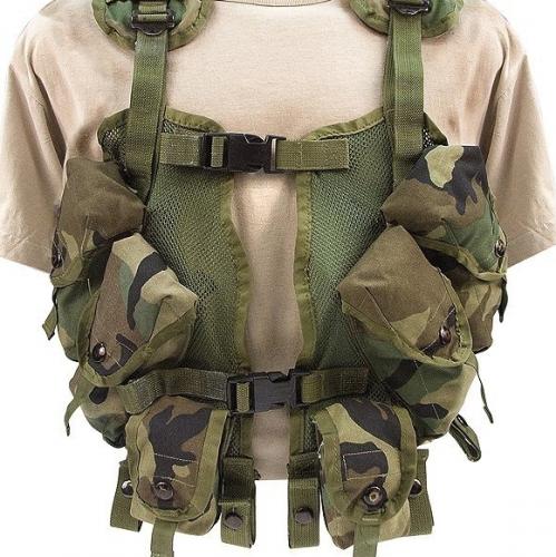 Тактический камуфляжный жилет  ― магазин нужных товаров у нас есть все playera.ru Тел 8-495-741-86-12 a7418612@yandex.ru  тнп карнавал праздник отдых спорт дом одежда 