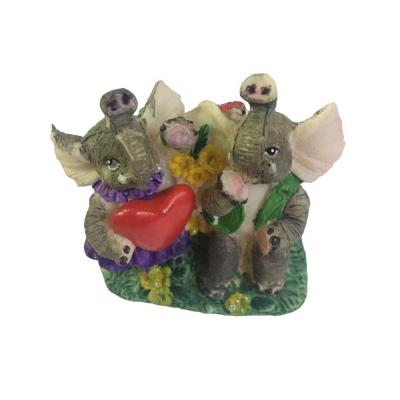  фигурка влебленные слоники вид 3 