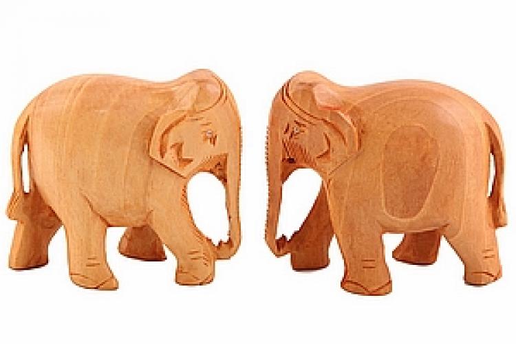 Статуэтка "Слон резной хобот вниз"№133