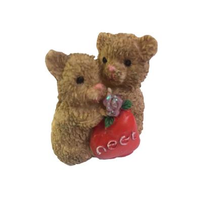  Фигурка влюбленные медвежонки бурые 