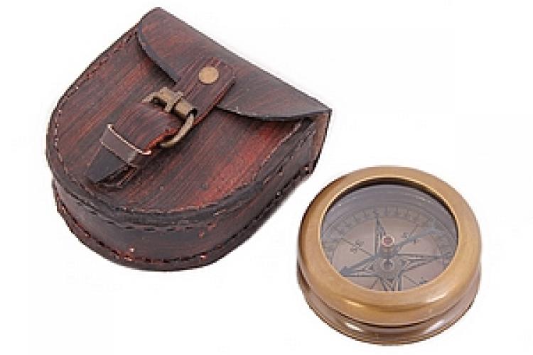 Компас 2,5" кожаном  футляре №133