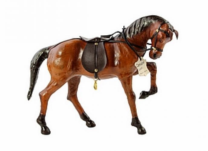 Статуэтка "Лошадь" 12" нога подн папье-м.№125