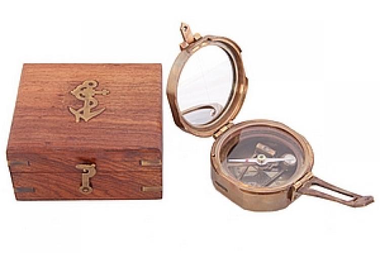 Компас "Брантон"   в деревянном футляре №118