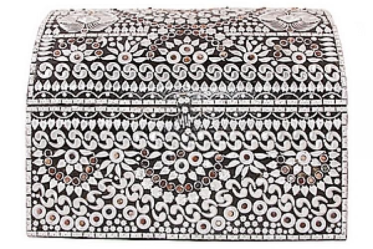 Сундук с декор. отделкой  №82