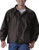 Черная ветровка полицейского 